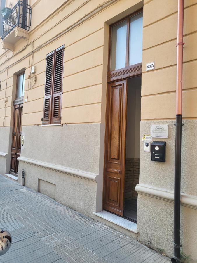 Deledda Home Cagliari Eksteriør bilde